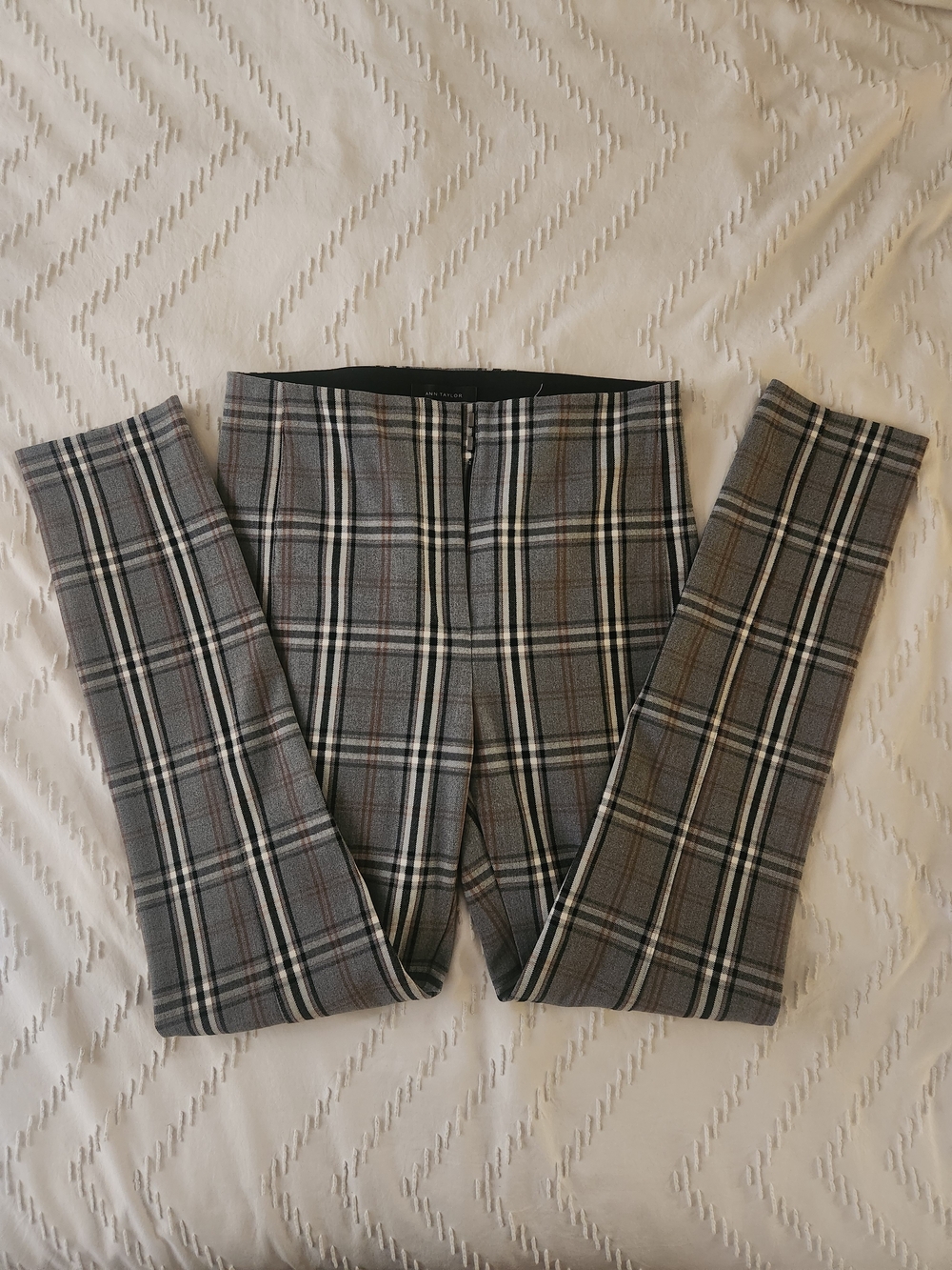 Ann Taylor Women's Gray Plaid Pants with Brown Accent Size 4